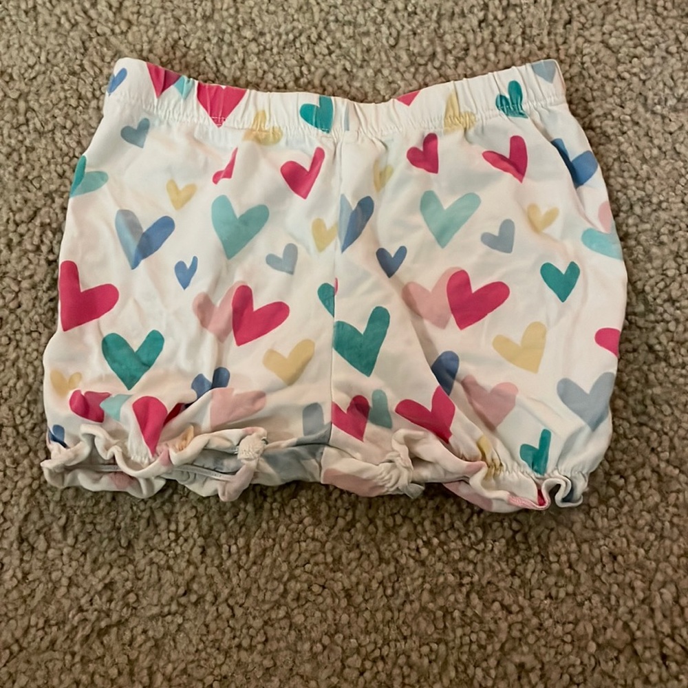 East shorts with hearts